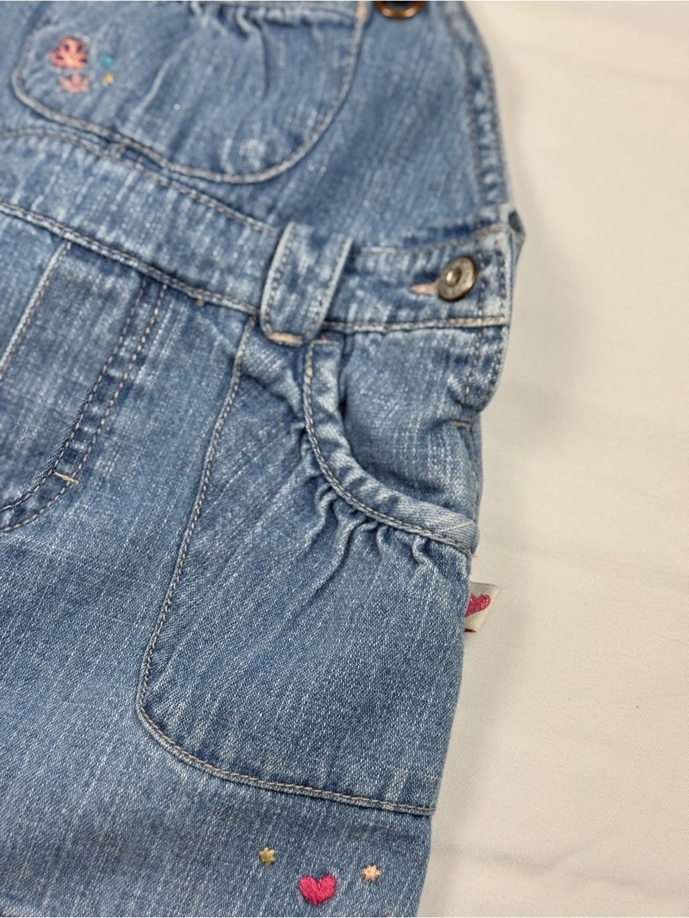 VTG OshKosh B'gosh Denim Overall Skirt Girls 12 Months Floral Heart Detail - Picture 2 of 8
